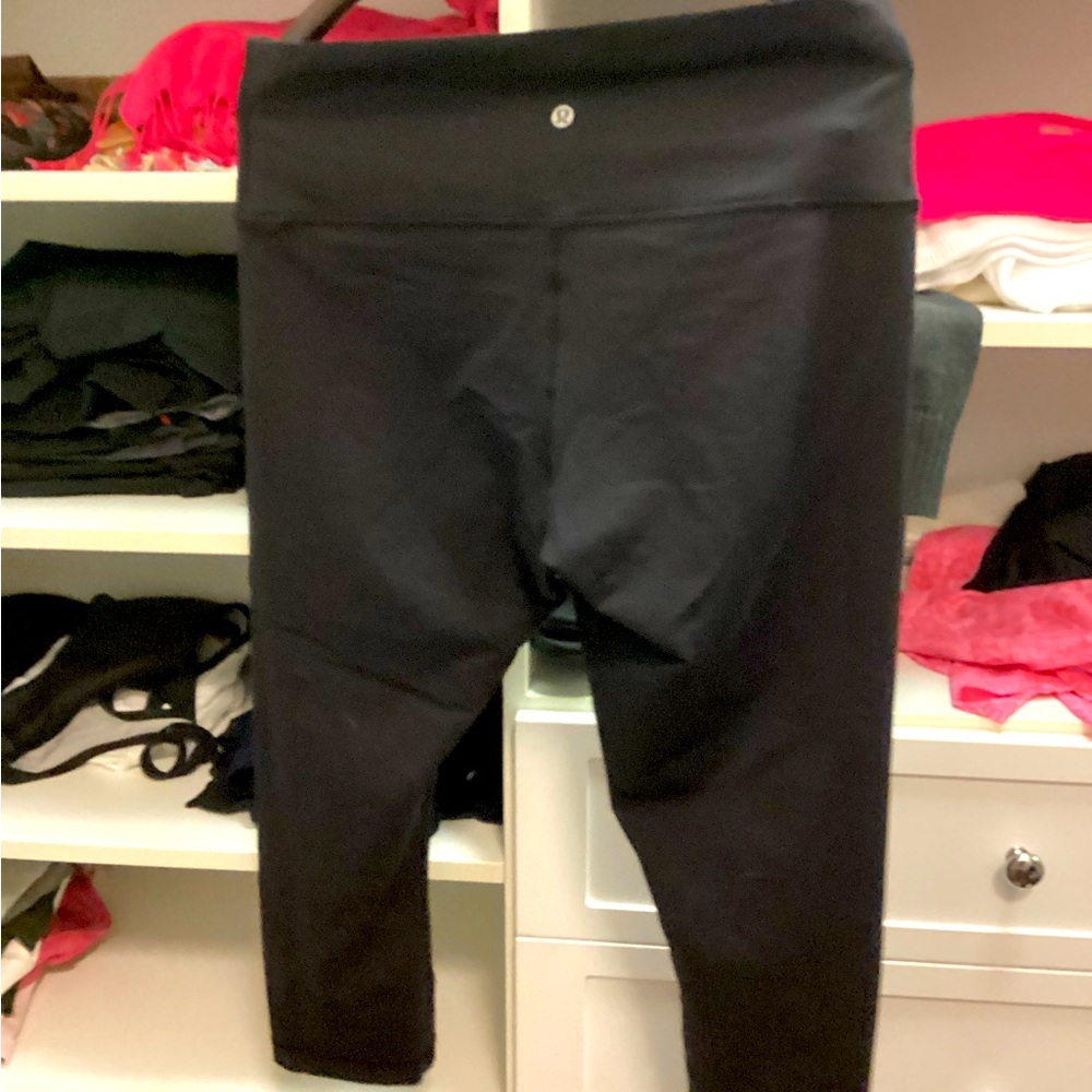 lululemon athletica Black Cropped Leggings
